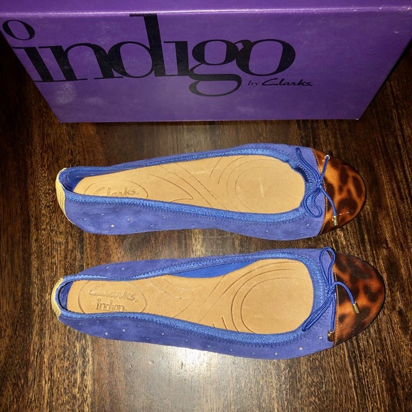 Clark’s blue suede and tortoise flats. - Picture 3 of 4